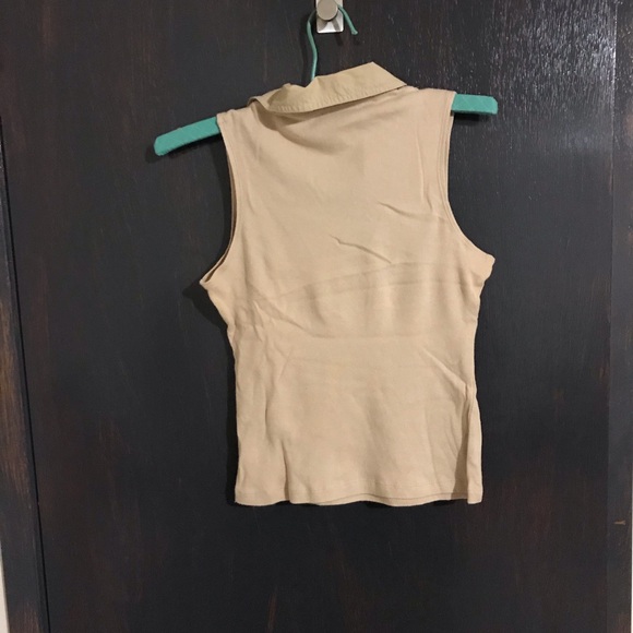 Ladies Medium Tops Set Of 3. $5.00 AS AN ADD ON - Picture 2 of 6